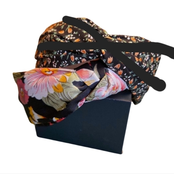 Accessories - 1 Floral Knot Headband Large Print